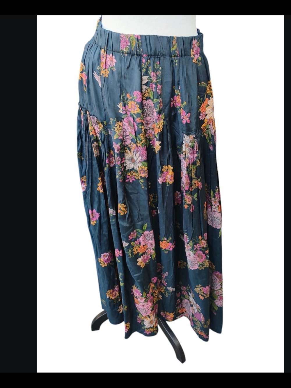 Floral Wide-Leg Maxi Pants - Navy with Pink Floral. Can Fit A S/M. Model Is 5'2 - Picture 3 of 16
